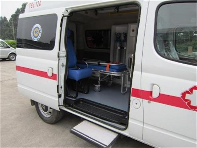 三都镇救护车出租服务案例7