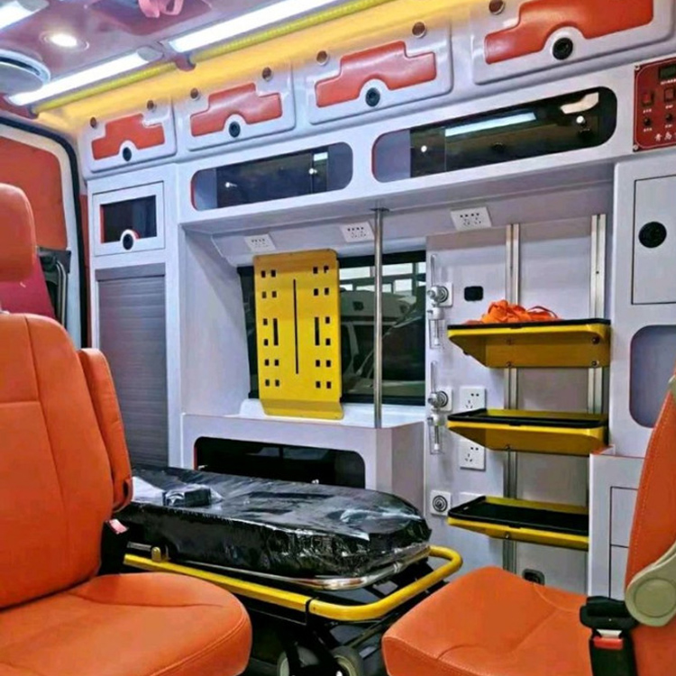 三都镇长途救护车护送病人租赁价格