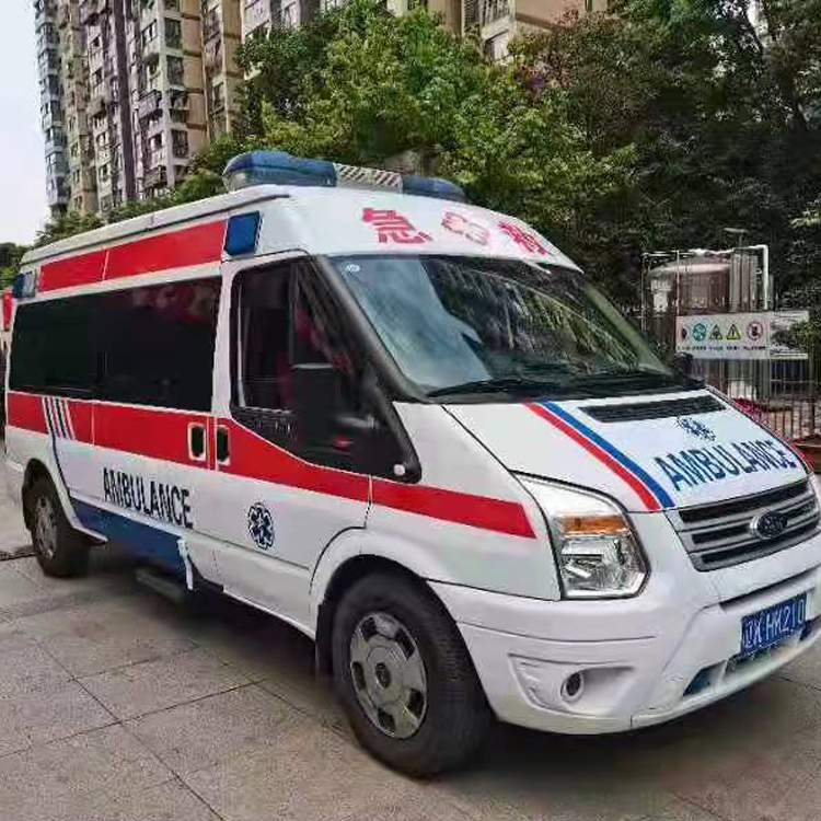 三都镇长途救护车护送病人返乡